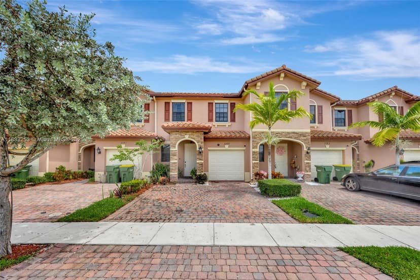 3777 SE 1st St, Homestead FL 33033