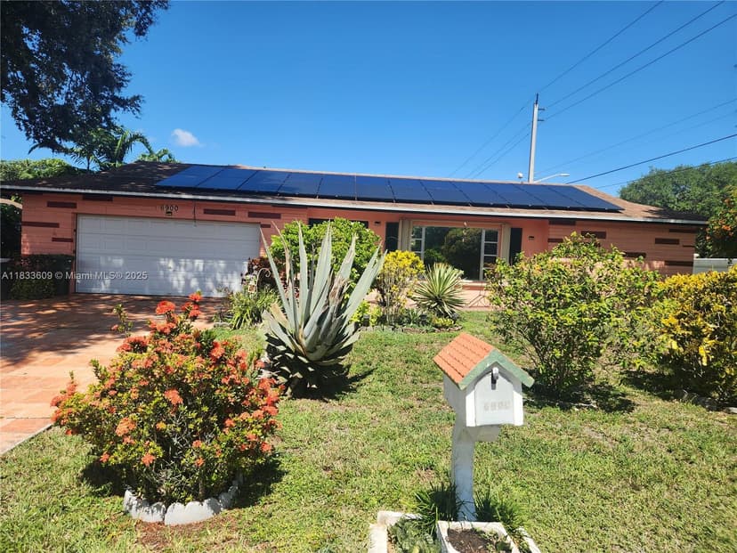6900 NW 94th Ave, Tamarac FL 33321