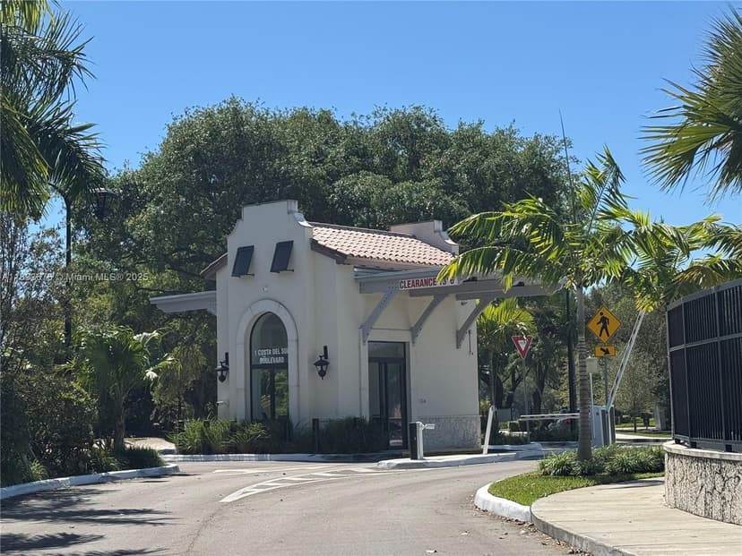 3621 Torremolinos Ave # 112, Doral FL 33178