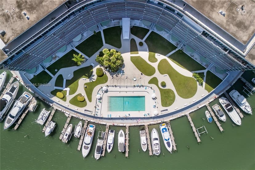 900 Bay Dr # 624, Miami Beach FL 33141