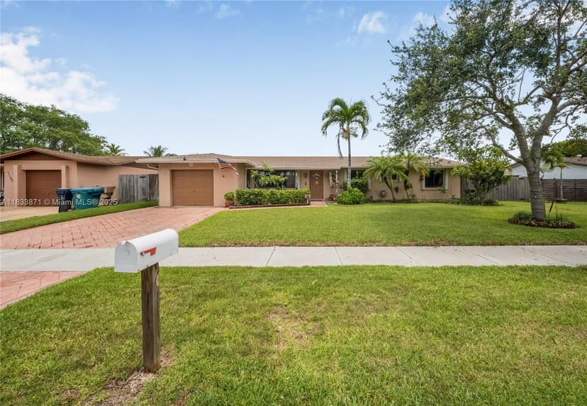 11193 SW 113 TER, Miami FL 33176