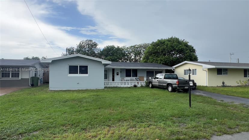 8860 NW 10th St, Pembroke Pines FL 33024
