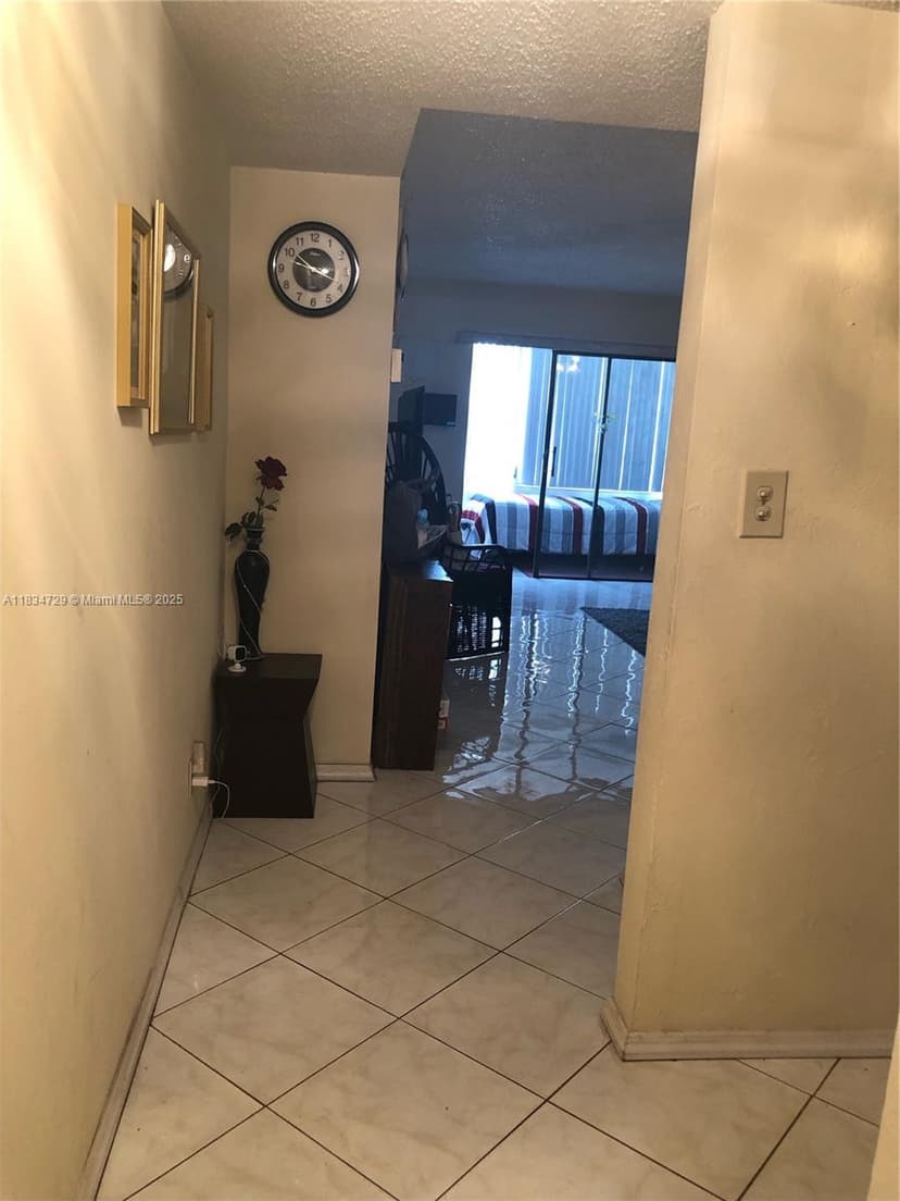 3940 NW 42nd Ave # 115, Lauderdale Lakes FL 33319