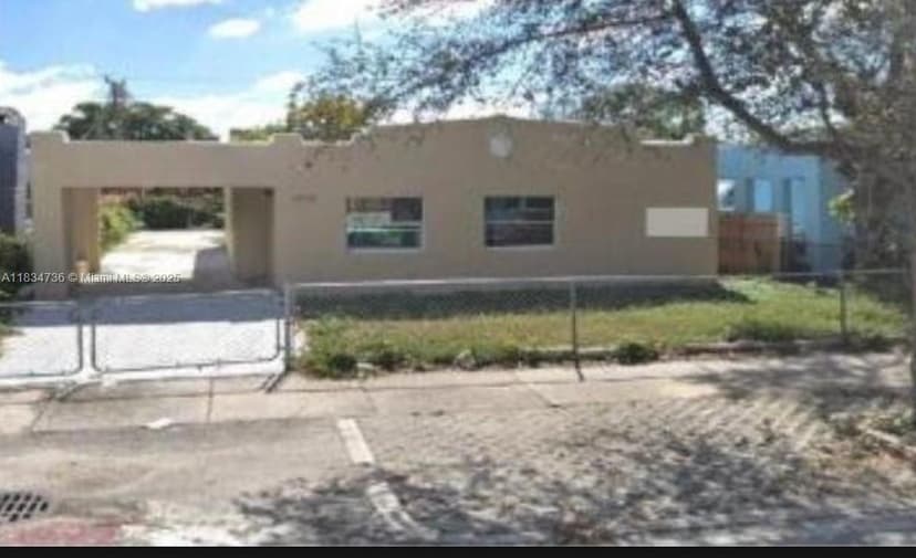 1770 NW 44th St, Miami FL 33142
