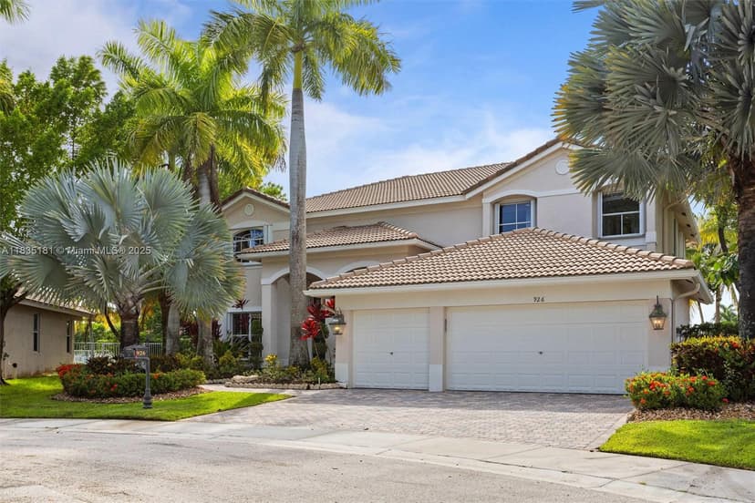 926 Marina Dr, Weston FL 33327