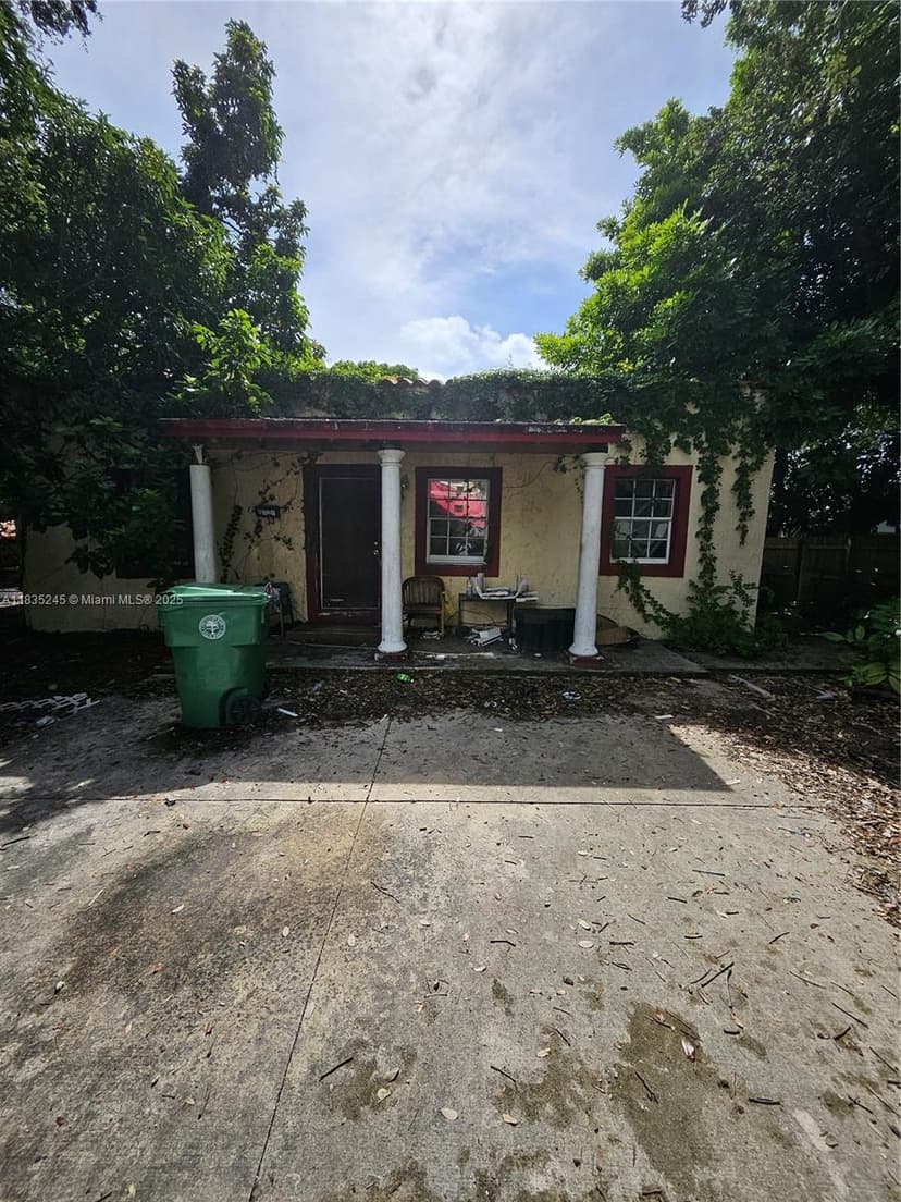 6721 NW 3rd Ave, Miami FL 33150