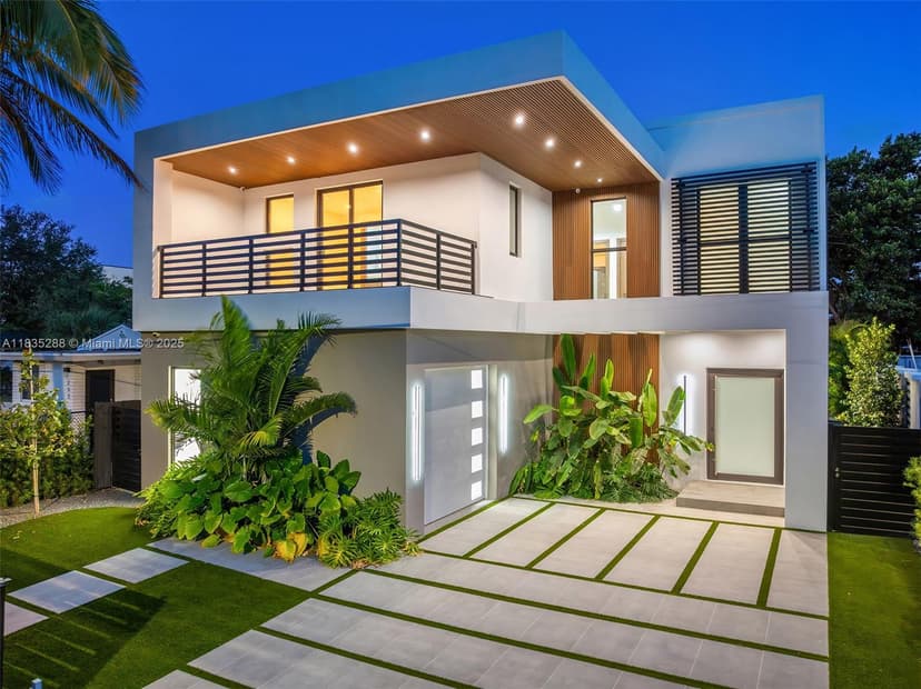 260 NW 47th St, Miami FL 33127