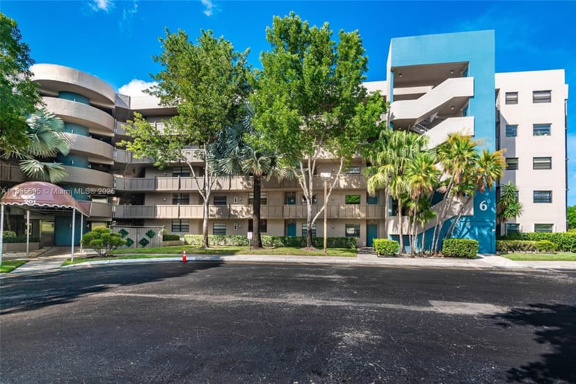 901 Colony Point Cir # 107, Pembroke Pines FL 33026
