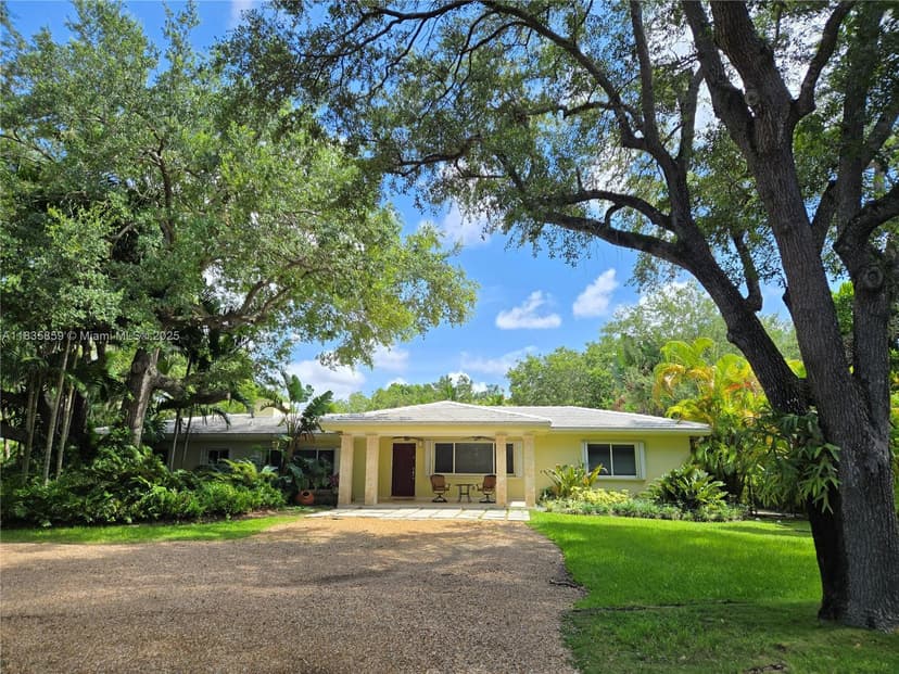 7895 SW 122nd St, Pinecrest FL 33156