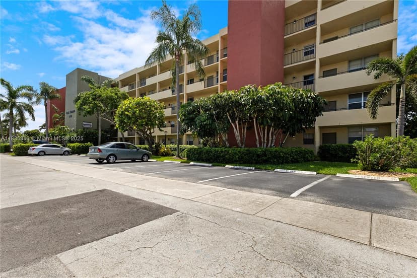 2400 NE 10th St # 104, Pompano Beach FL 33062