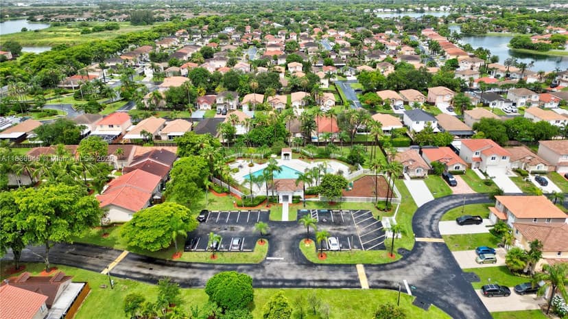 8740 SW 214th Ter, Cutler Bay FL 33189