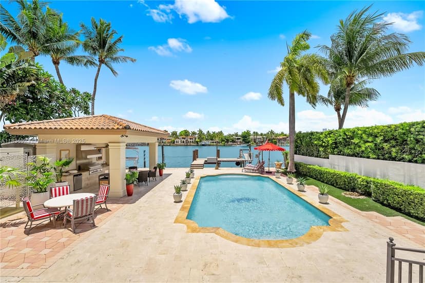 66 S Hibiscus Dr, Miami Beach FL 33139