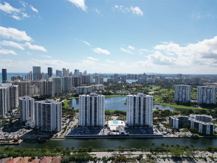 3675 N Country Club Dr # 1907, Aventura FL 33180