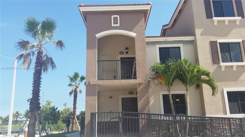 22441 SW 88th Pl # 5, Cutler Bay FL 33190
