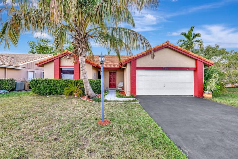 5911 Epsom Ln, Davie FL 33331