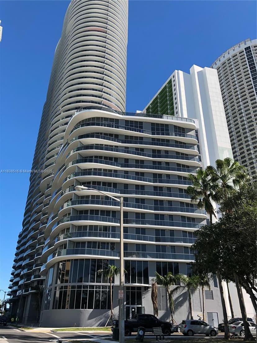 1000 Brickell Plz # 2805, Miami FL 33131