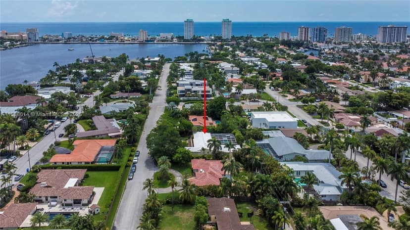 1022 Jefferson St, Hollywood FL 33019