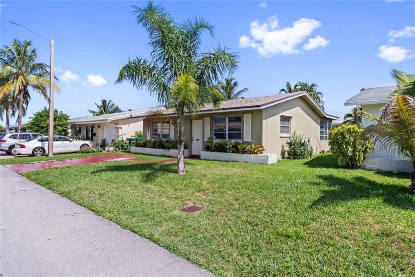 4938 NW 54th Ct, Tamarac FL 33319