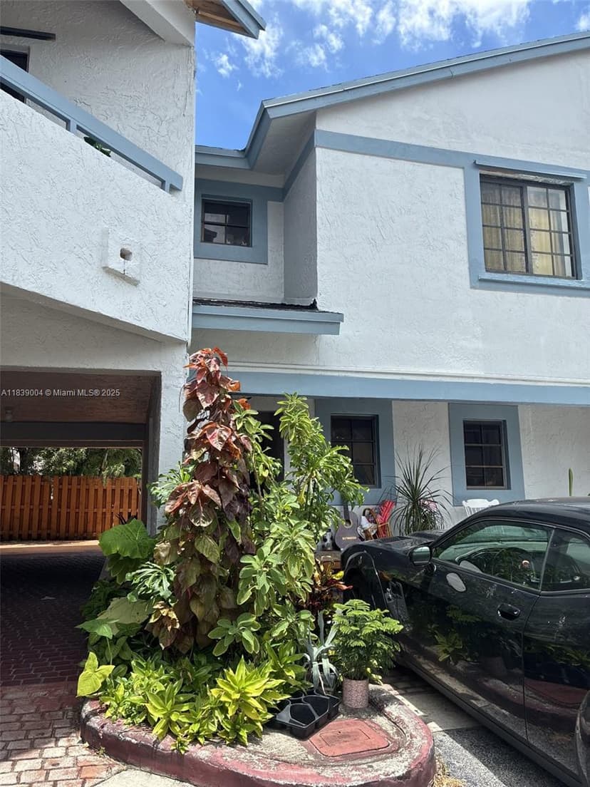 1501 SW 122nd Ave # 6, Miami FL 33184