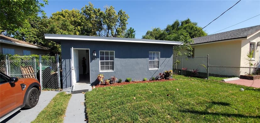 1887 NW 66th St, Miami FL 33147