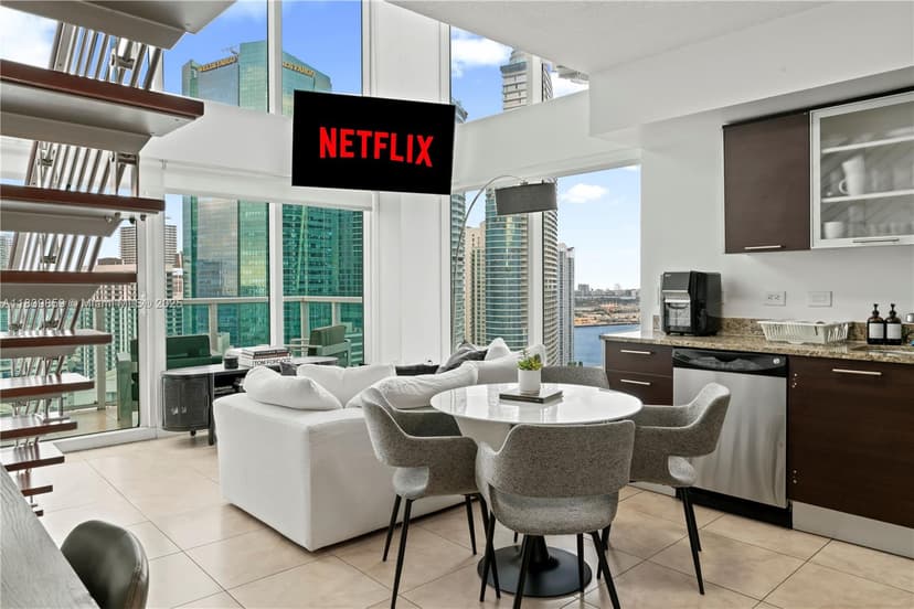 41 SE 5th St # 1901, Miami FL 33131