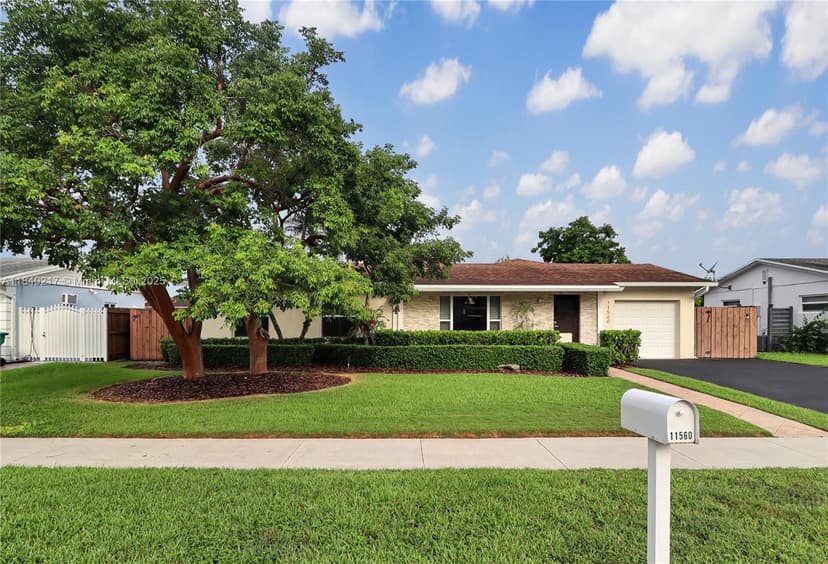 11560 SW 121st Ave, Miami FL 33186