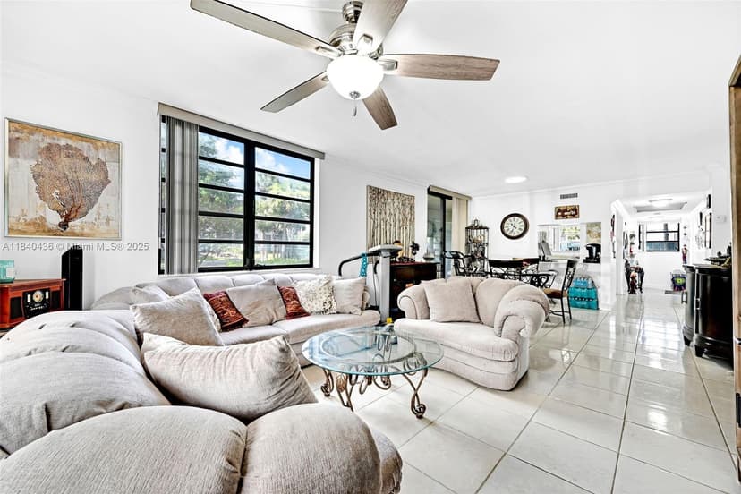1101 Colony Point Cir # 123, Pembroke Pines FL 33026
