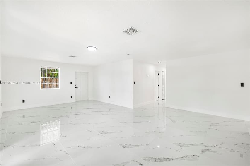 10520 SW 160th St, Miami FL 33157