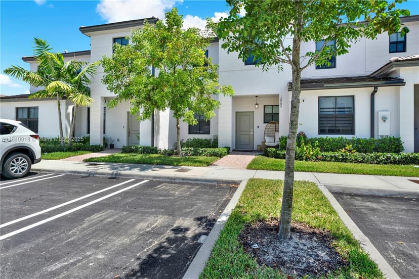 12982 SW 232nd Ln, Miami FL 33170