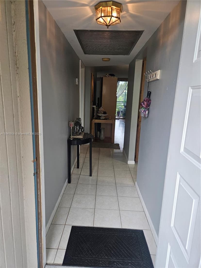 901 Colony Point Cir # 408, Pembroke Pines FL 33026