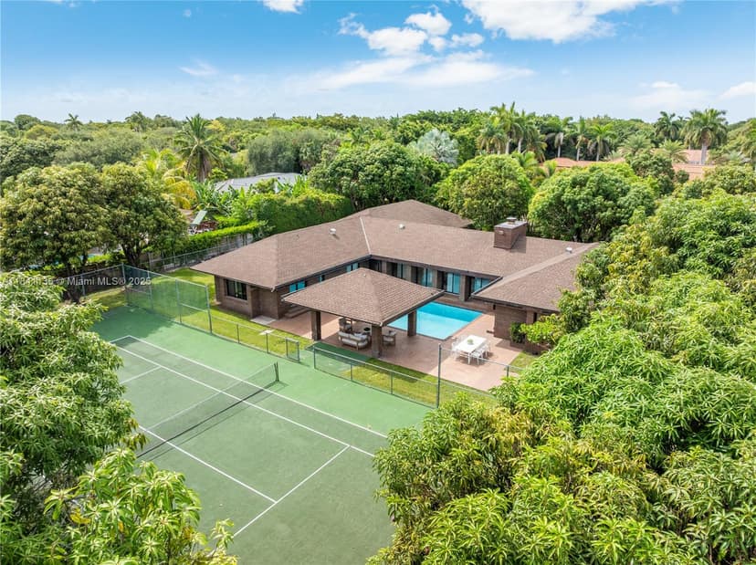 15750 SW 82nd Ave, Palmetto Bay FL 33157