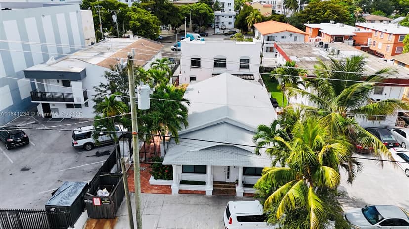 1238 SW 4th St, Miami FL 33135