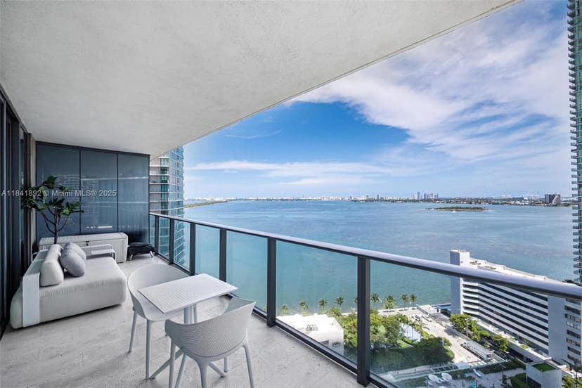 650 NE 32nd St # 2101, Miami FL 33137