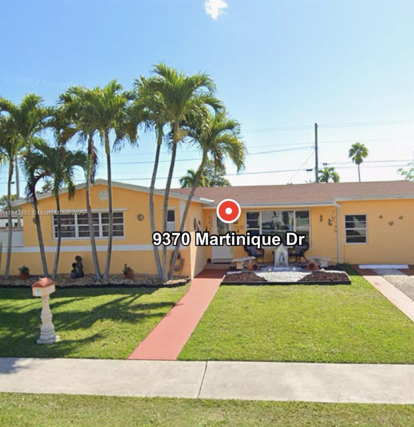 9370 Martinique Dr, Cutler Bay FL 33189