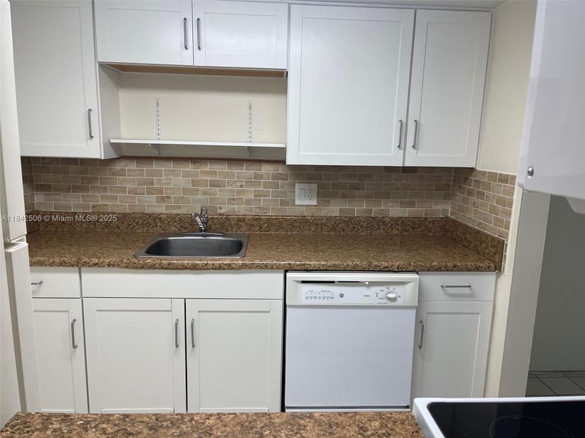 14221 N Kendall Dr # 209C, Miami FL 33186