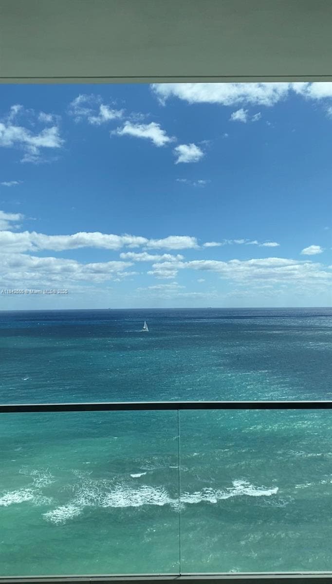 2000 S Ocean Drive # 32A, Hallandale Beach FL 33009