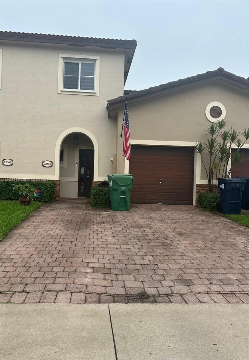22155 SW 88th Path, Cutler Bay FL 33190