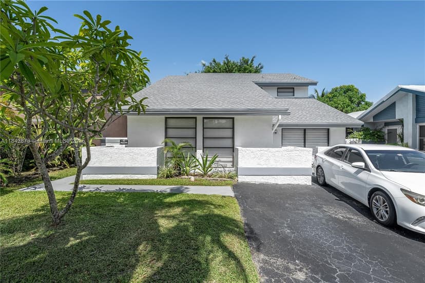3930 SW 82nd Ter, Davie FL 33328