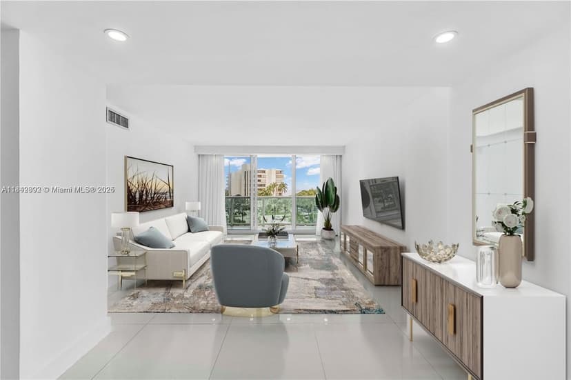 100 Bayview Dr # 508, Sunny Isles Beach FL 33160