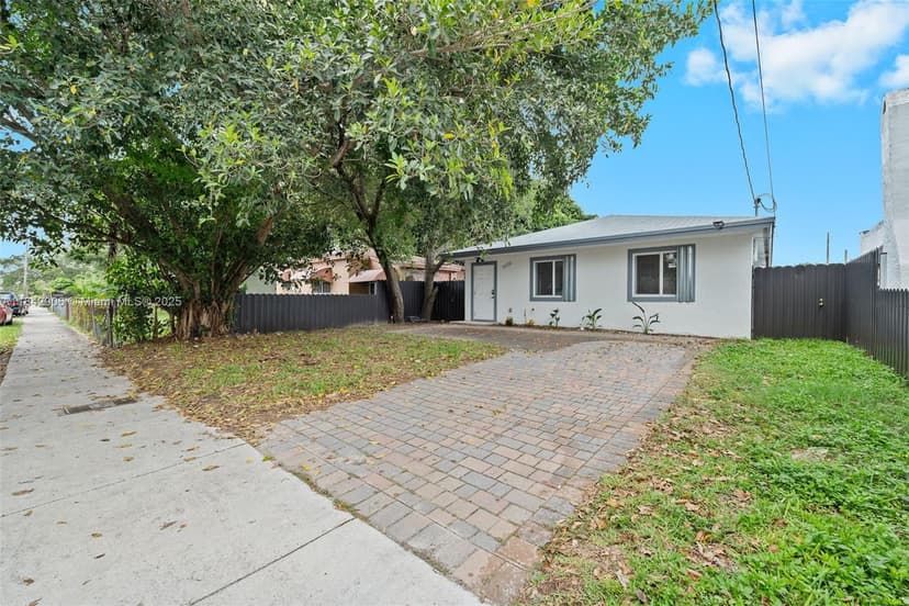 6723 NW 6th Ave, Miami FL 33150