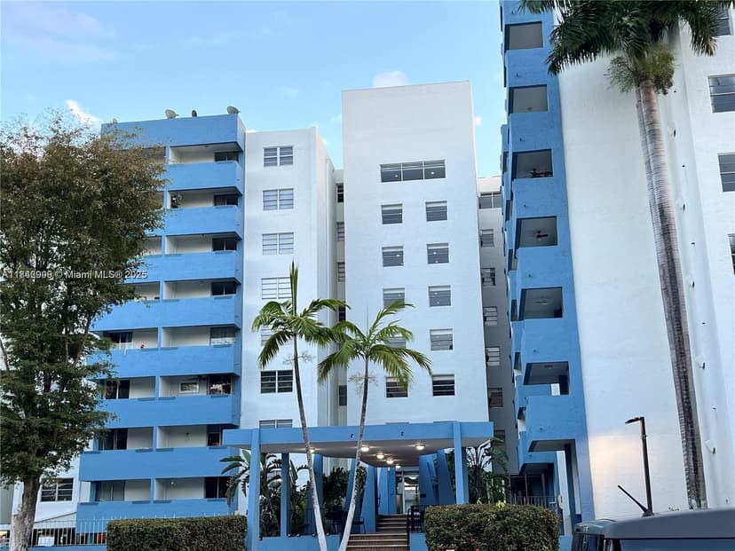 5050 NW 7th St # 720, Miami FL 33126