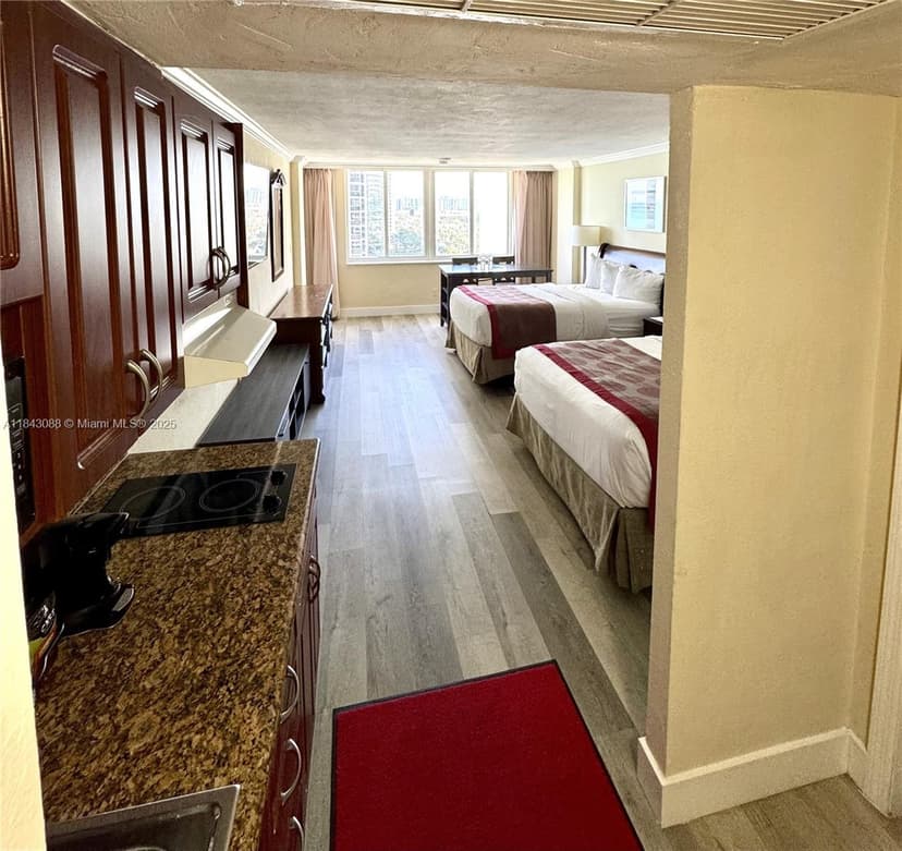 19201 Collins Ave # 1103, Sunny Isles Beach FL 33160