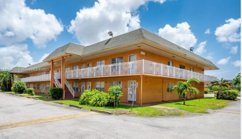 271 NW 177th St # 205, Miami Gardens FL 33169
