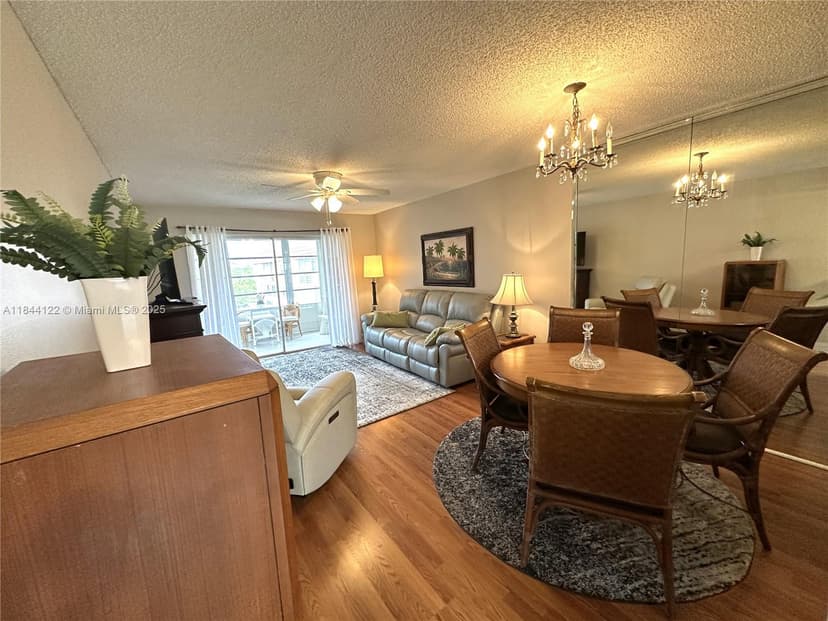9400 Sunrise Lakes Blvd # 305, Sunrise FL 33322