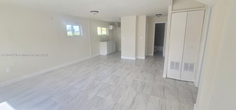 18250 NW 23rd Ave, Miami Gardens FL 33056