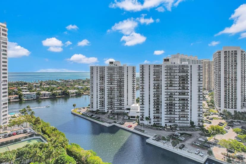 20515 E Country Club Dr # 1042, Aventura FL 33180
