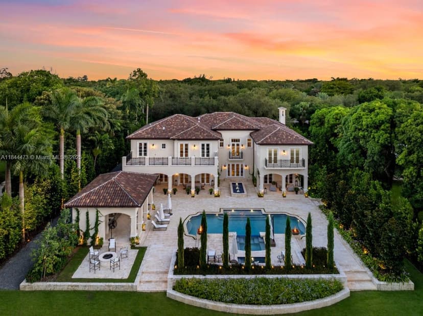 5001 Pine Dr, Miami FL 33143
