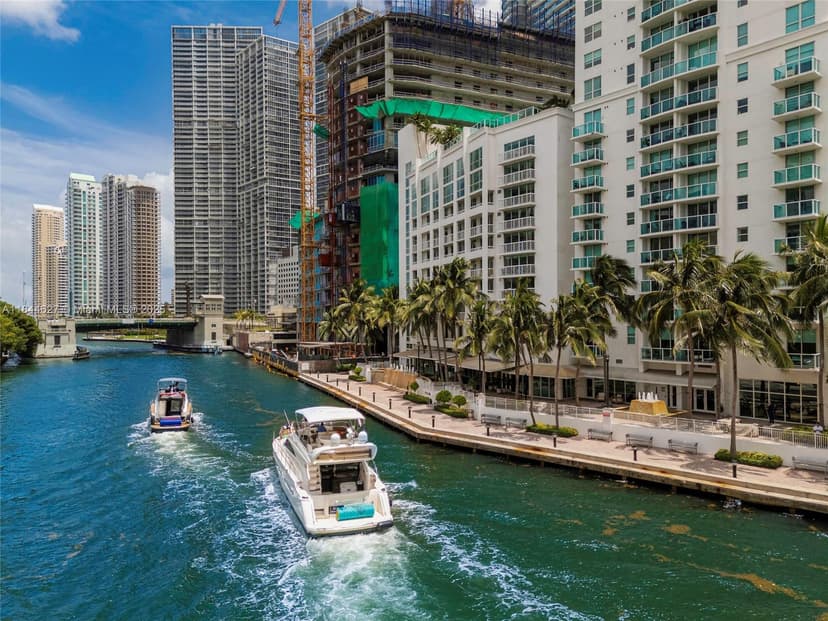 41 SE 5th St # 1503, Miami FL 33131