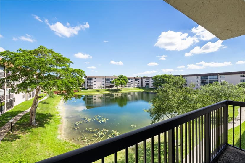 4970 E Sabal Palm Blvd # 309, Tamarac FL 33319