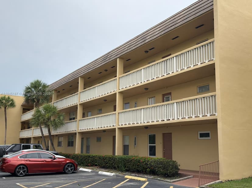 5800 NW 64th Ave # 306, Tamarac FL 33319